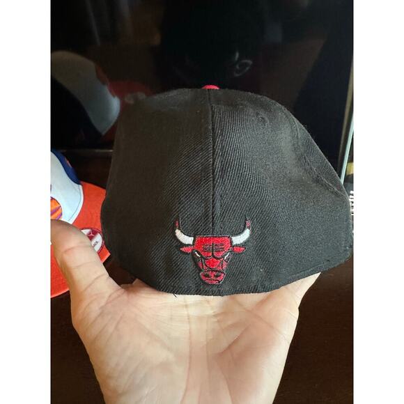 NBA Chicago Bulls New Era 9FIFTY Black Hardwood Classics Snapback Hat Cap - Picture 6 of 7